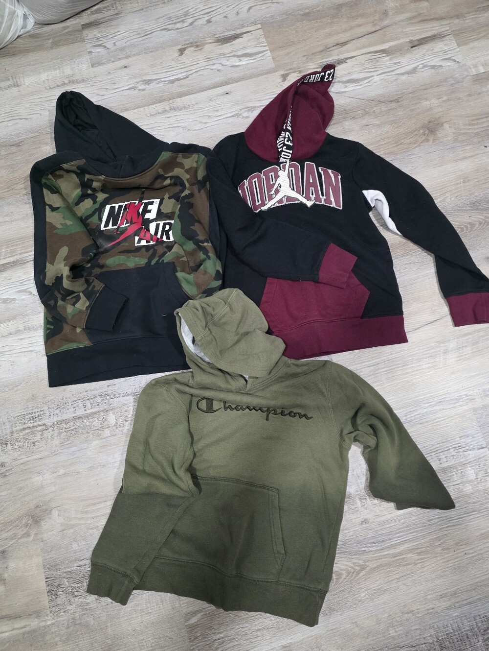 Big Kids Pullover Hoodie(Champion,Nike Jordan) Size M